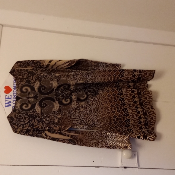 Live and Let Live top - Picture 6 of 6